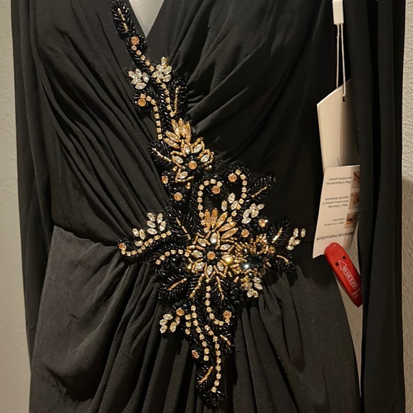 Mac Duggal 67848 FAUX WRAP LONG SLEEVE GOWN W/ APPLIQUÉ DETAIL NWT - Picture 9 of 14